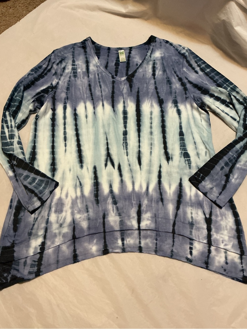 Green Tea blue tie dye top XL